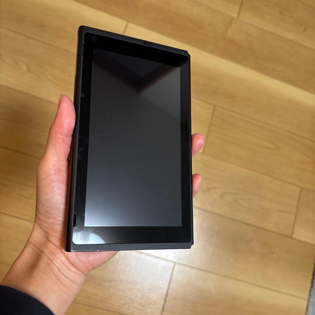 Nintendo Switch ネオンブルー/レッド 本体　コントローラー2つ