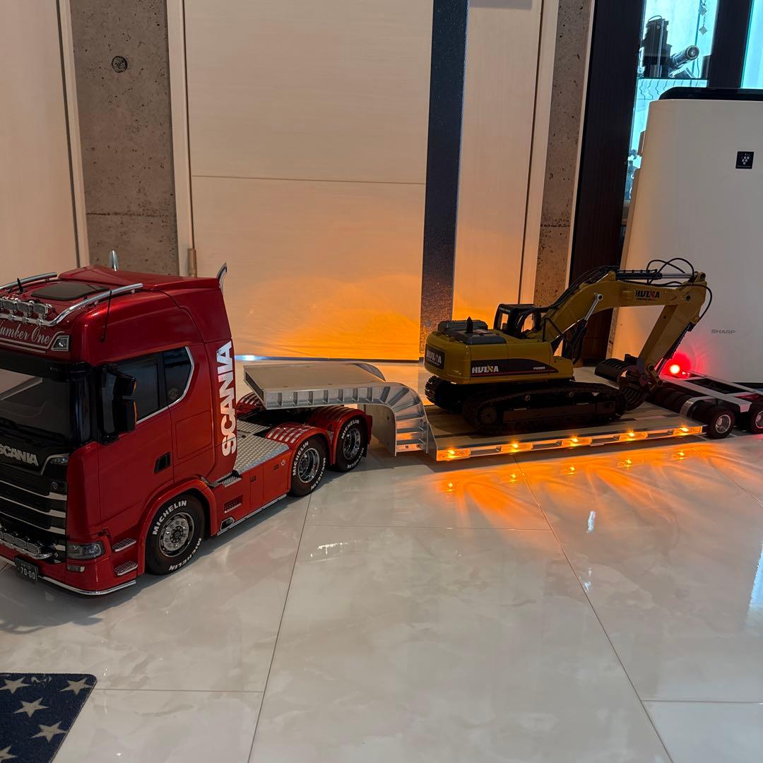 みっちゃんTAMIYAタミヤ1/14 R Cトレーラ16輪低床台車