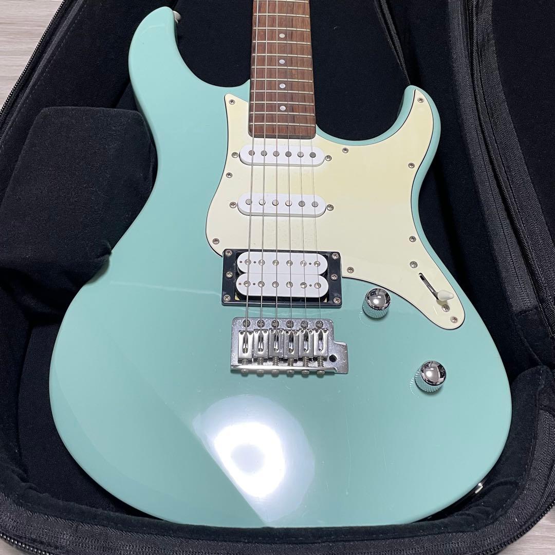 美品　YAMAHA PAC112V　エレキギター　ソニックブルー　ケース付き