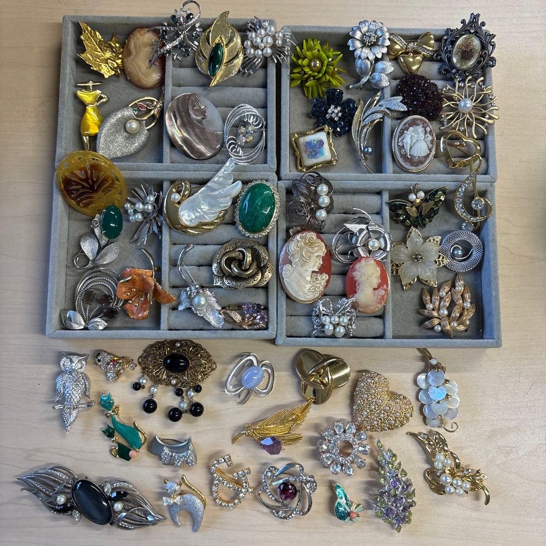 エレガントなヴィンテージブローチセット５８点♩
