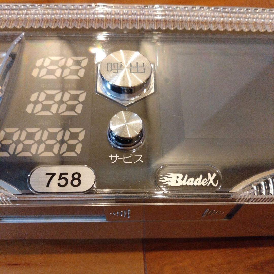 パチスロ　ブレイドX　データカウンター　スロット　実機　アクリル製　ステー付き