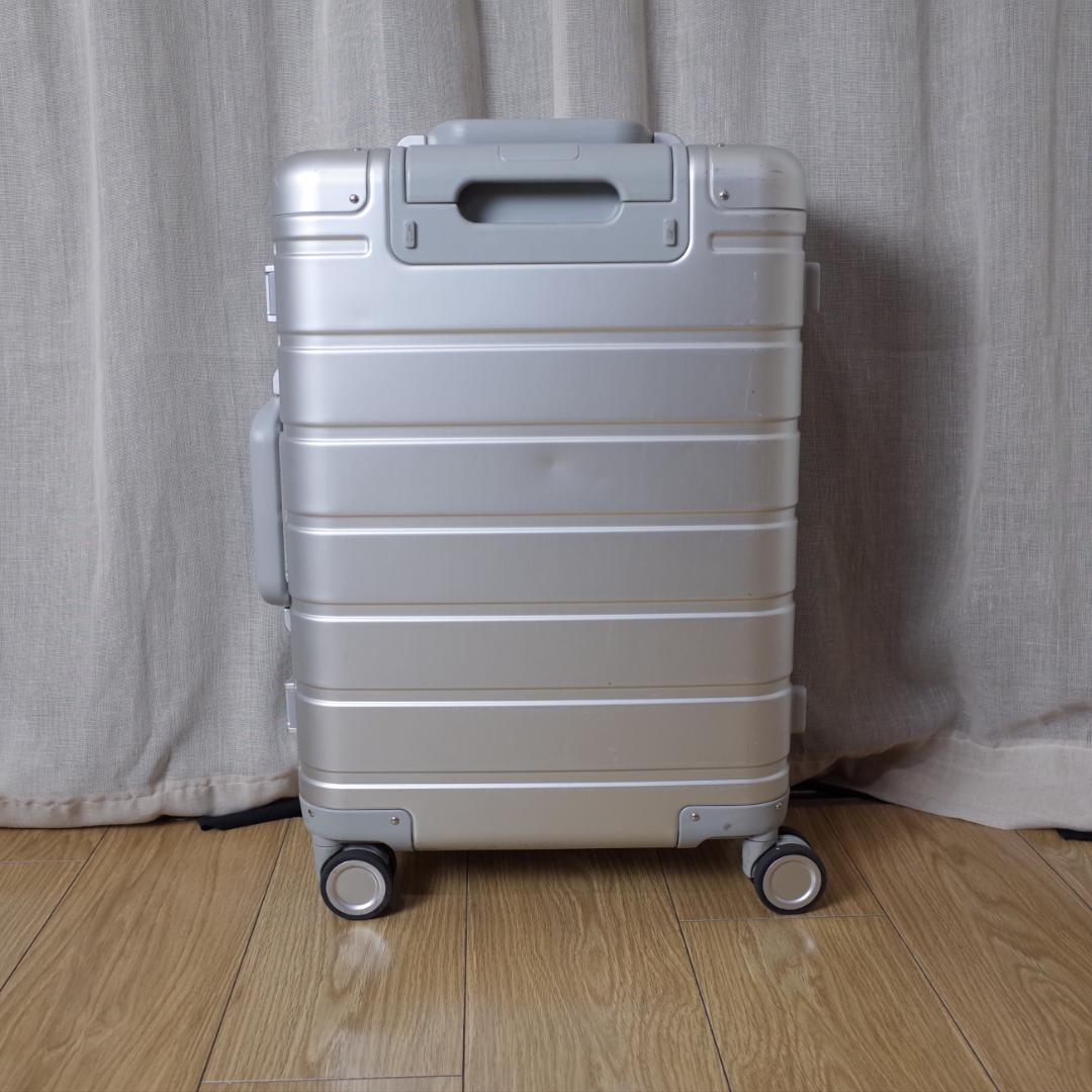 アルミシルバースーツケース　機内持ち込みサイズ　３１L　Xiaomi シャオミ