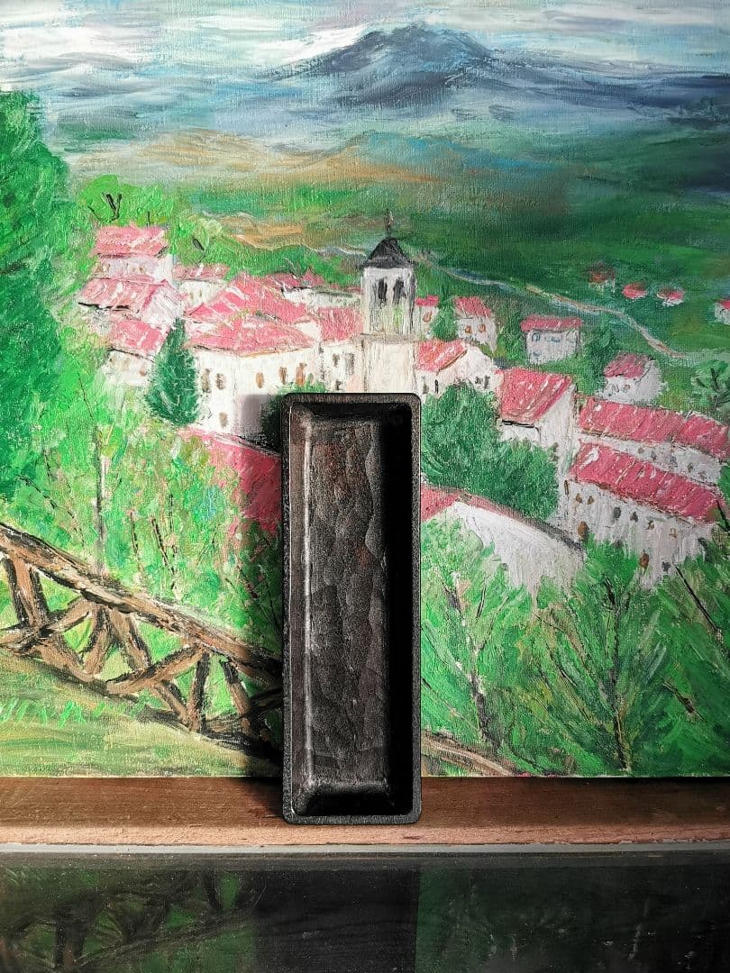 三谷龍二 黒漆 端正な細長深皿 角皿 木彫り漆塗り 美しいノミの目跡 作家物