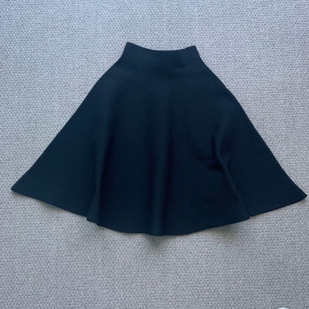 MADISONBLUE 黒 フレアスカート ひざ丈