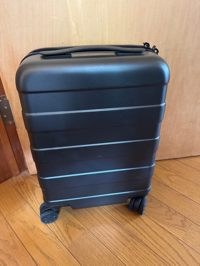 無印良品 ハードキャリーケース（20L）ブラック 1～2泊用