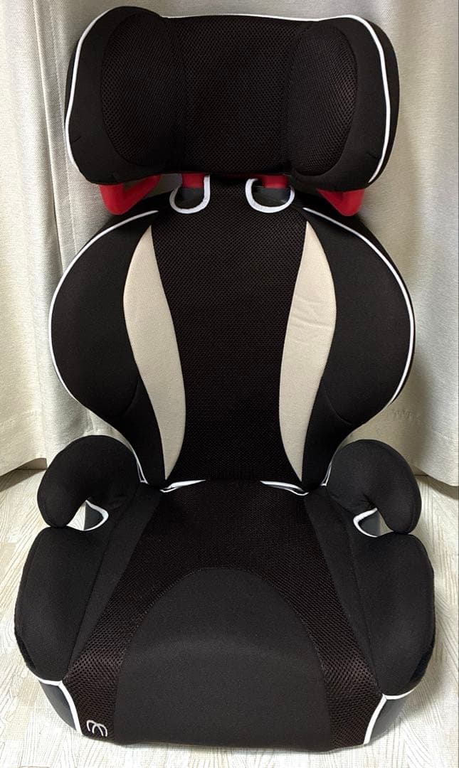チャイルドシート　エールべべ　サラット　3ステップ クワトロ