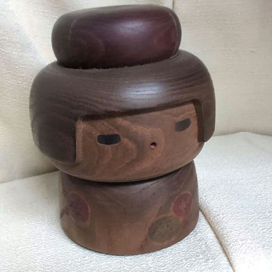 三平こけし　13センチ風人形 茶色と赤