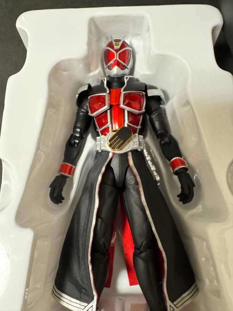 S.H.Figuarts(真骨彫製法) 仮面ライダーウィザード フレイムスタイル
