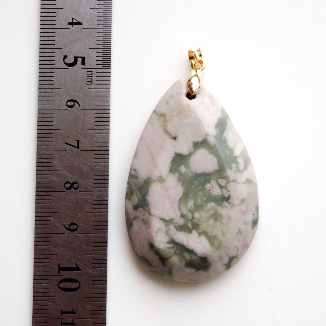 【Ruby】ロゼ翡翠の枠留めネックレストップ