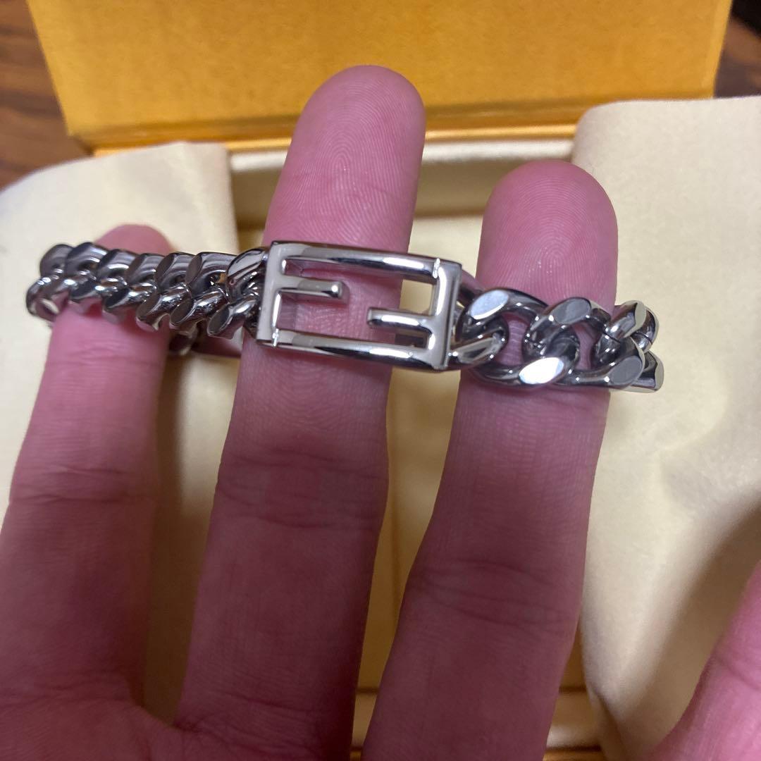 FENDI ブレスレット　シルバーチェーン