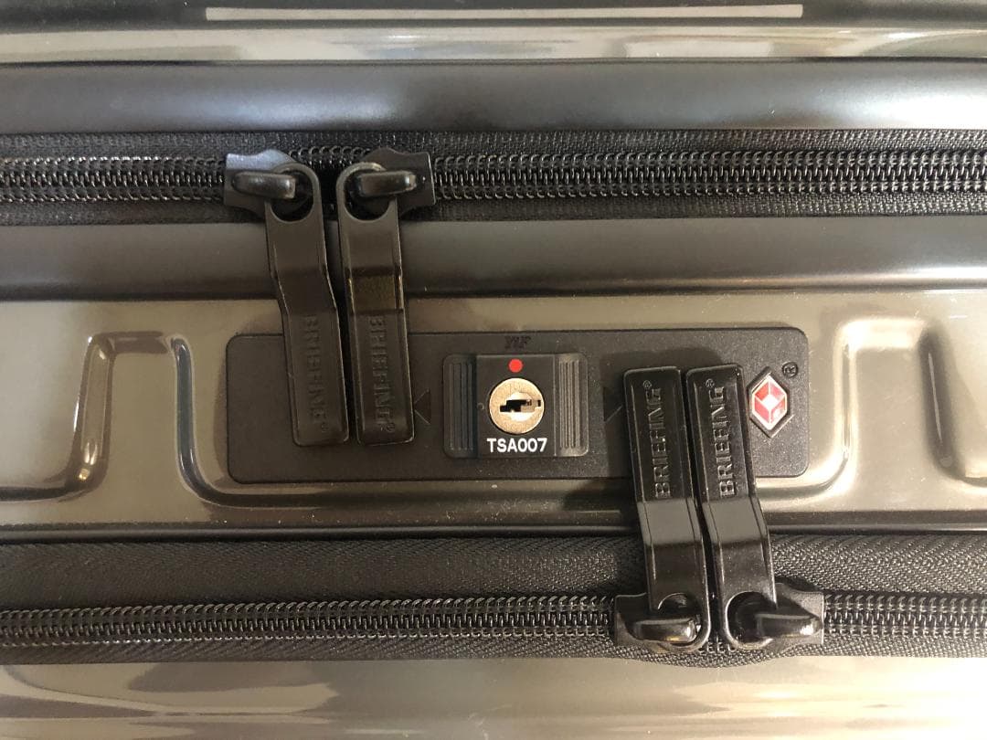 展示品 ブリーフィング キャリーケース 34L TSAロック 4輪 H-34F