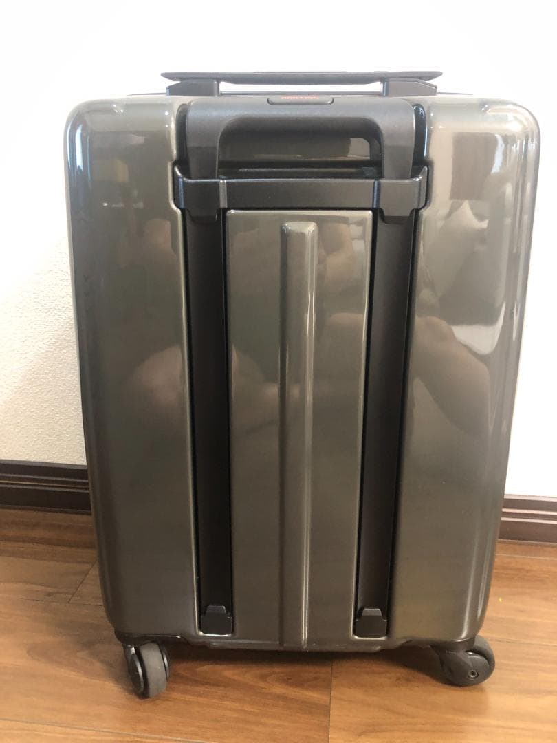 展示品 ブリーフィング キャリーケース 34L TSAロック 4輪 H-34F