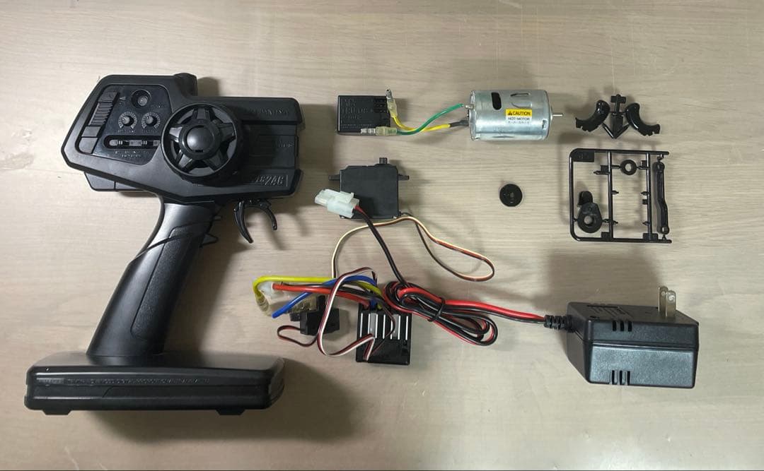 タミヤ送信機・受信機・ESC・サーボ・モーター バッテリーチャージャーセット