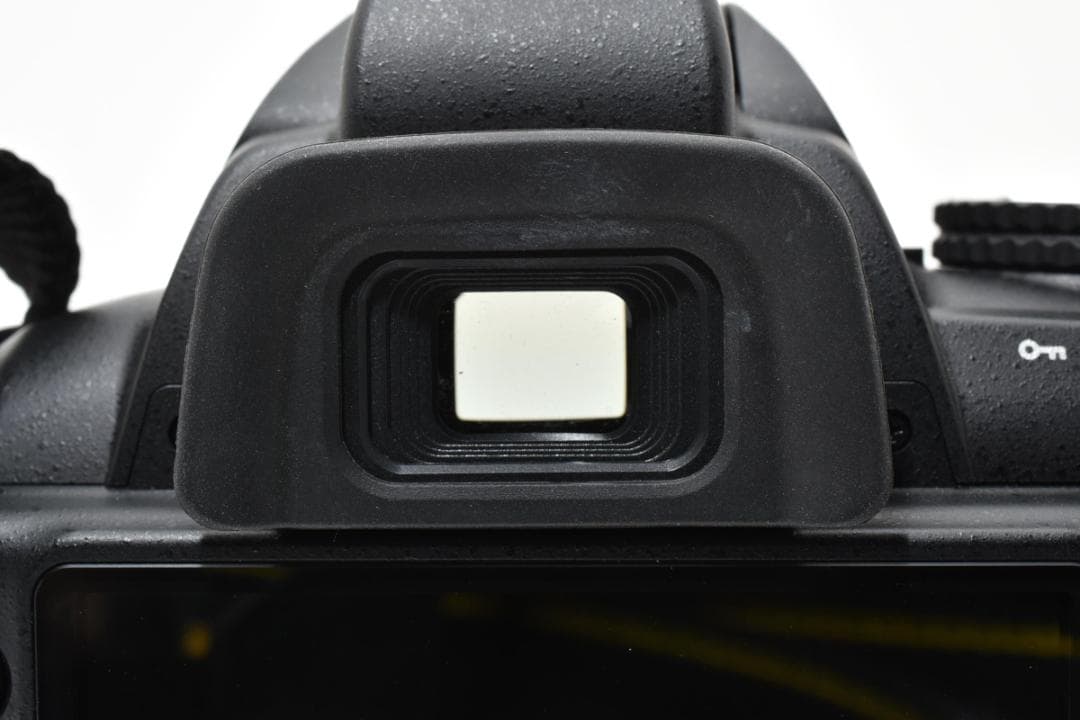 ★撮影枚数957枚・超美品★Nikon ニコン D3000 ボディ #20716