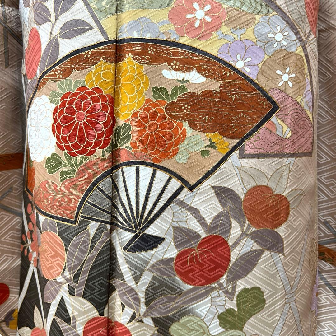 370 振袖フルセット 正絹 ベージュ 茶 金彩 駒刺繍 暈し染め アースカラー