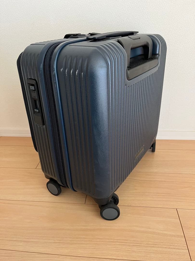 イノベーター　INV20　フロントオープン　畿内持込可　33L　ディープシー