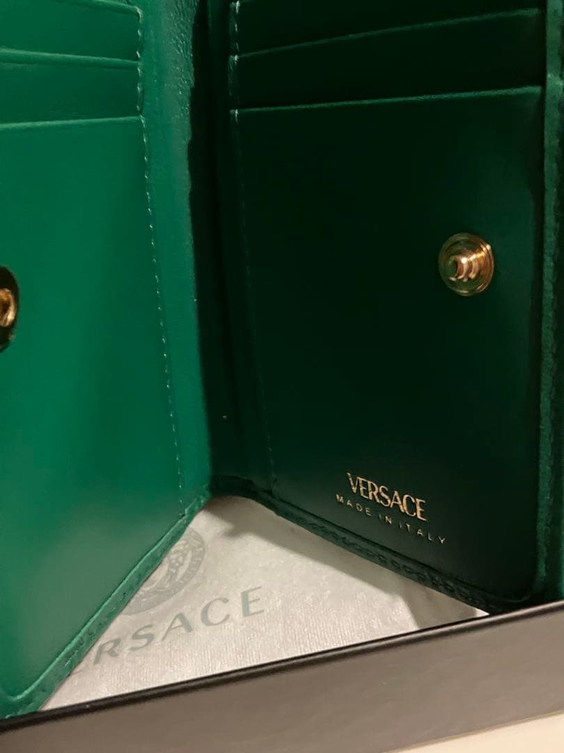 VERSACE グリーン 二つ折り財布グリーン
