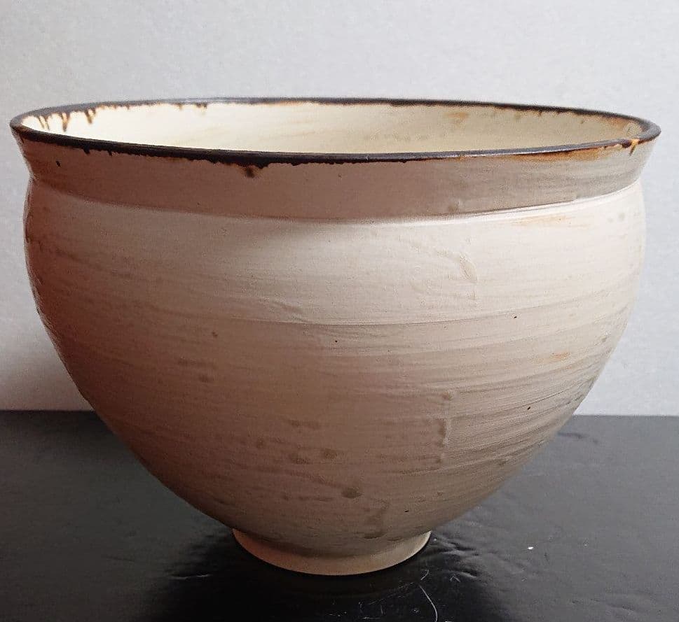 奥田武彦  作品 鉢