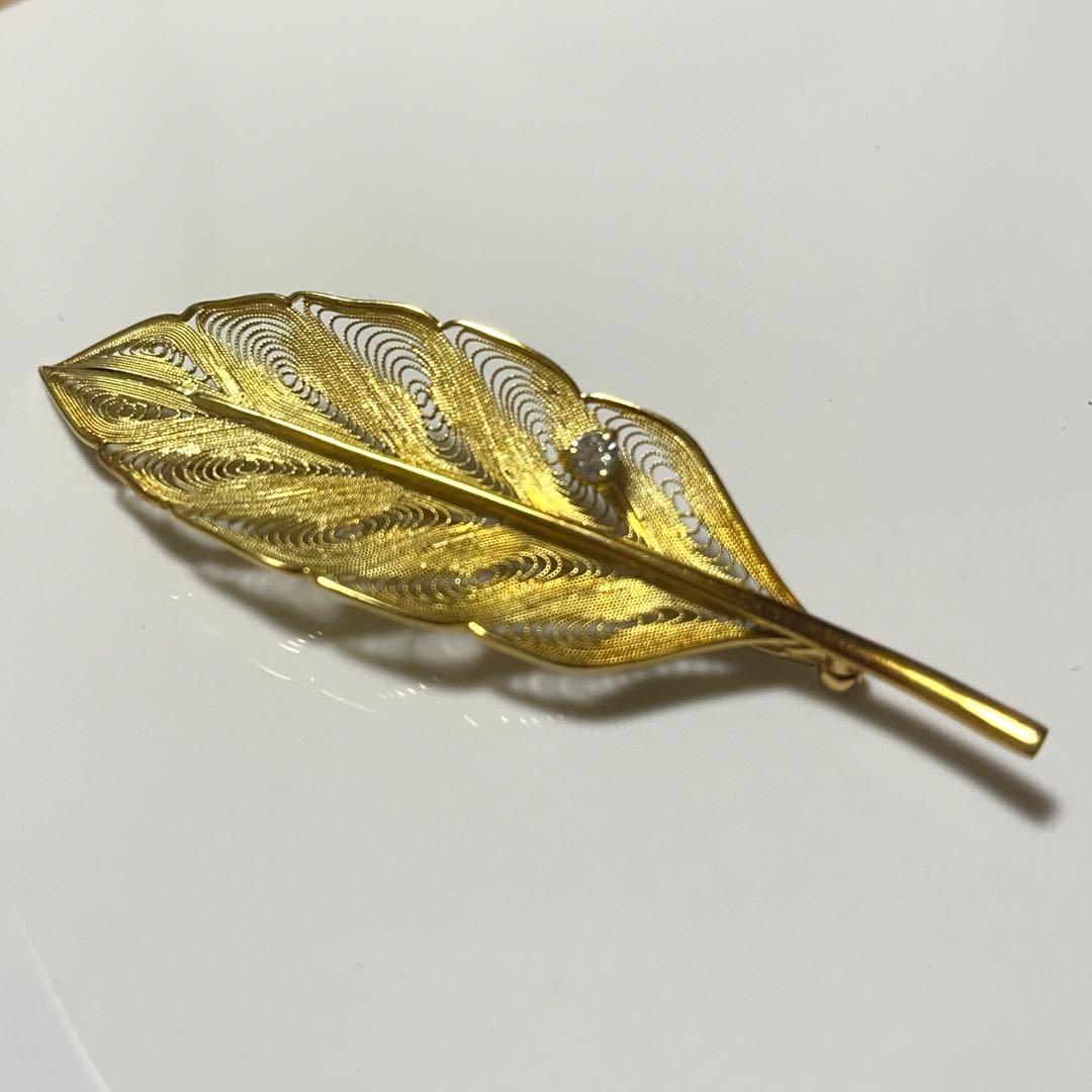 チ*ボ様 k18 葉型ブローチ メレダイヤ