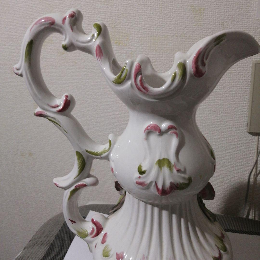 陶器製バラ装飾ピッチャー 高さ約30cmメイドインイタリア