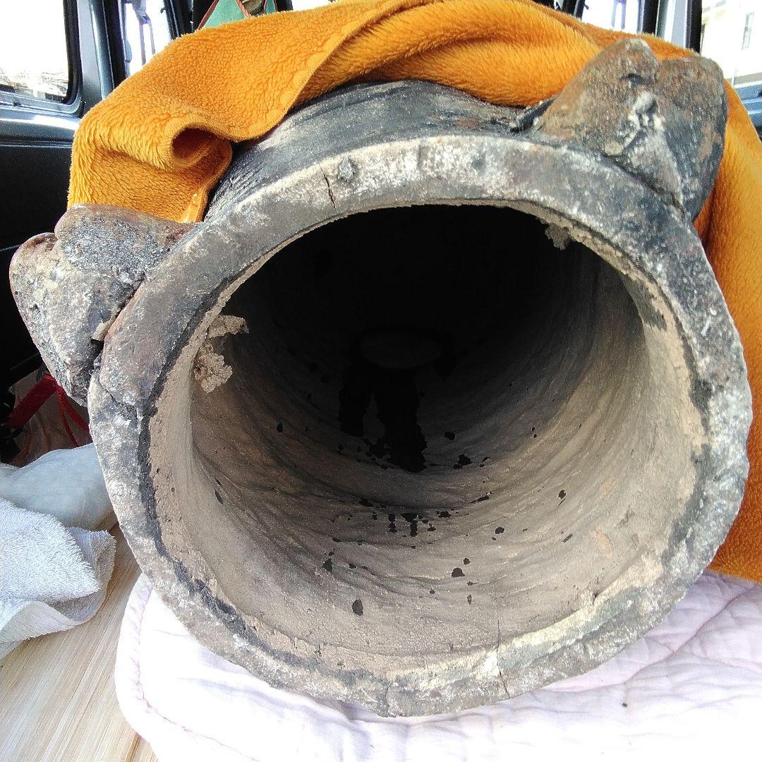 信楽焼の豚の看板。