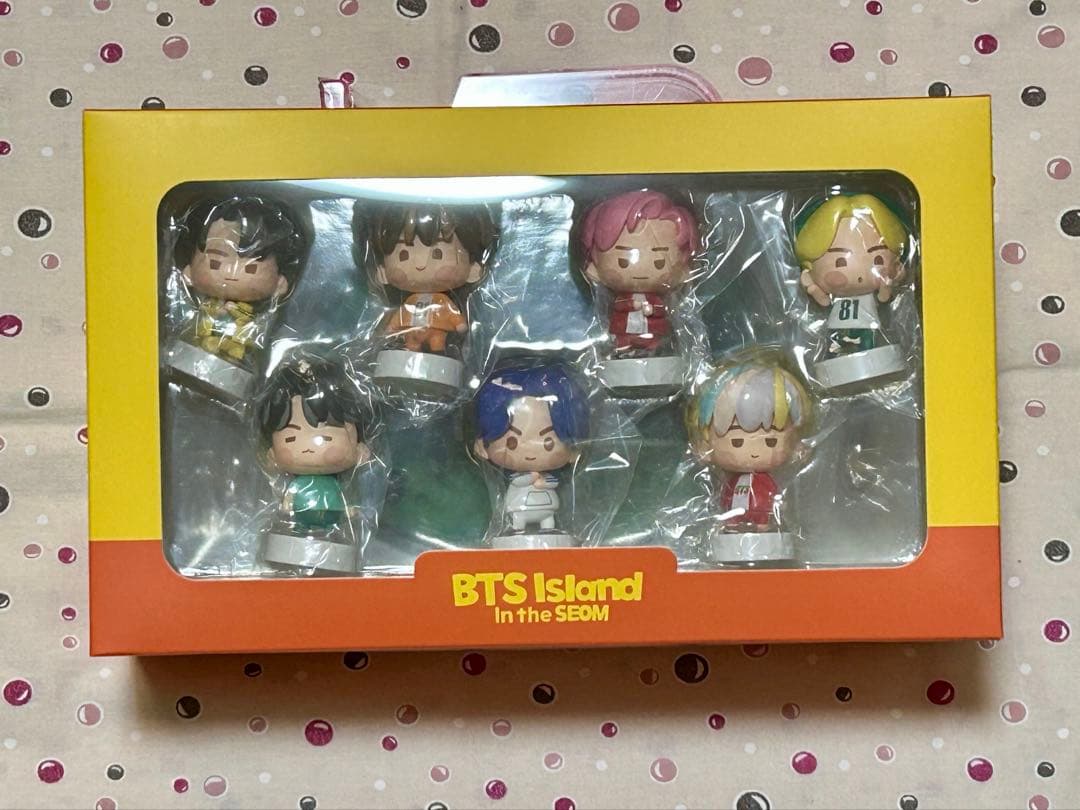 BTS  インザソム フィギュア　トレカ付き