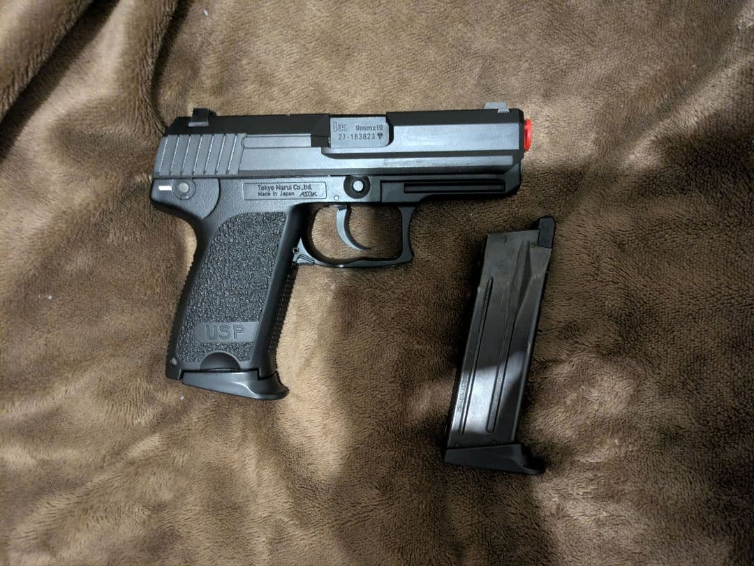 東京マルイ　USP COMPACT 予備マグ付き中古
