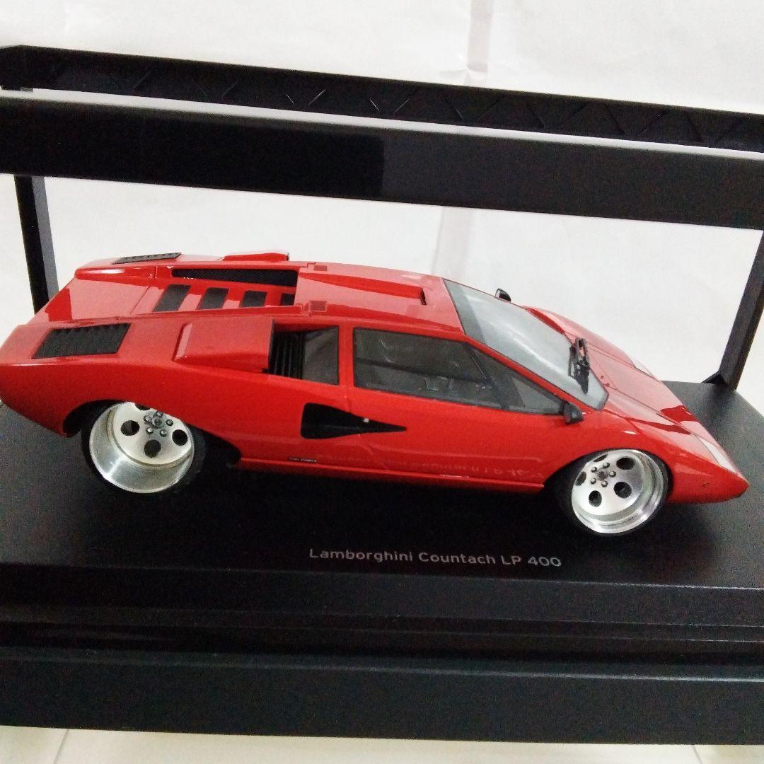 Lamborghini Countach LP 400 ミニカー1/18