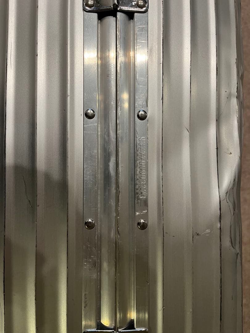 リモワ TOPAS ジュラルミン製104L スーツケース