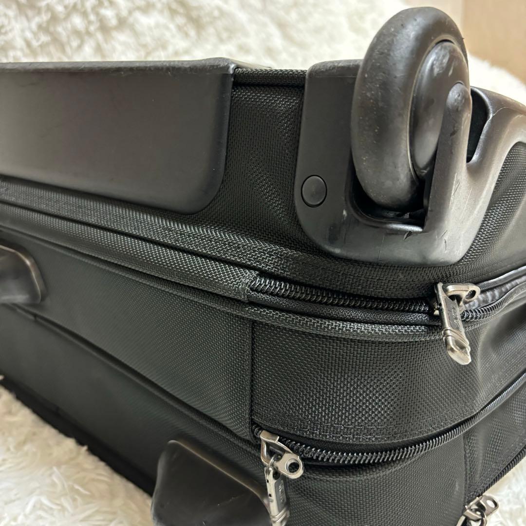 トゥミTUMI キャリーバック　ブリーフケース　ブラック　PCバック付き