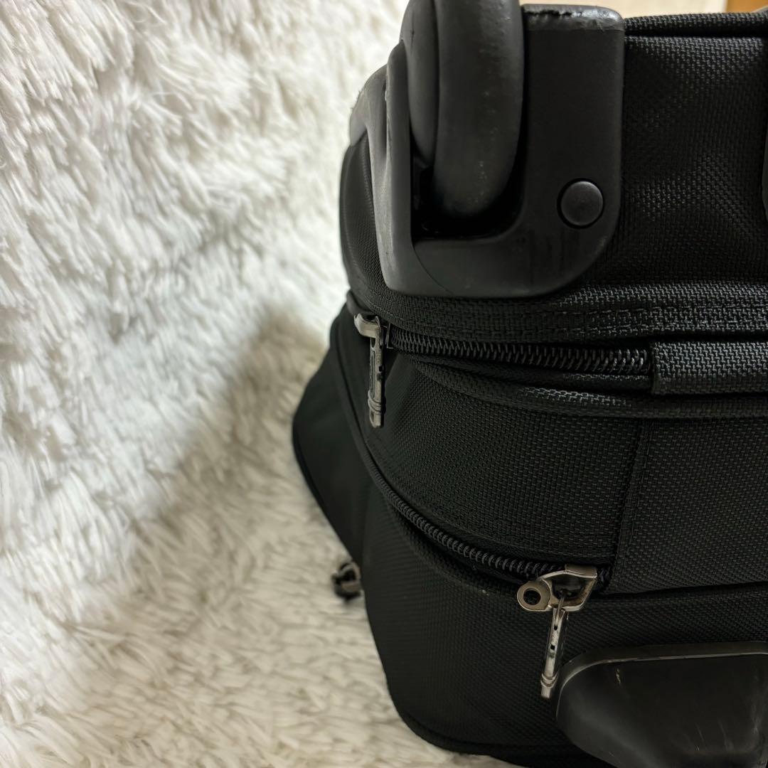 トゥミTUMI キャリーバック　ブリーフケース　ブラック　PCバック付き
