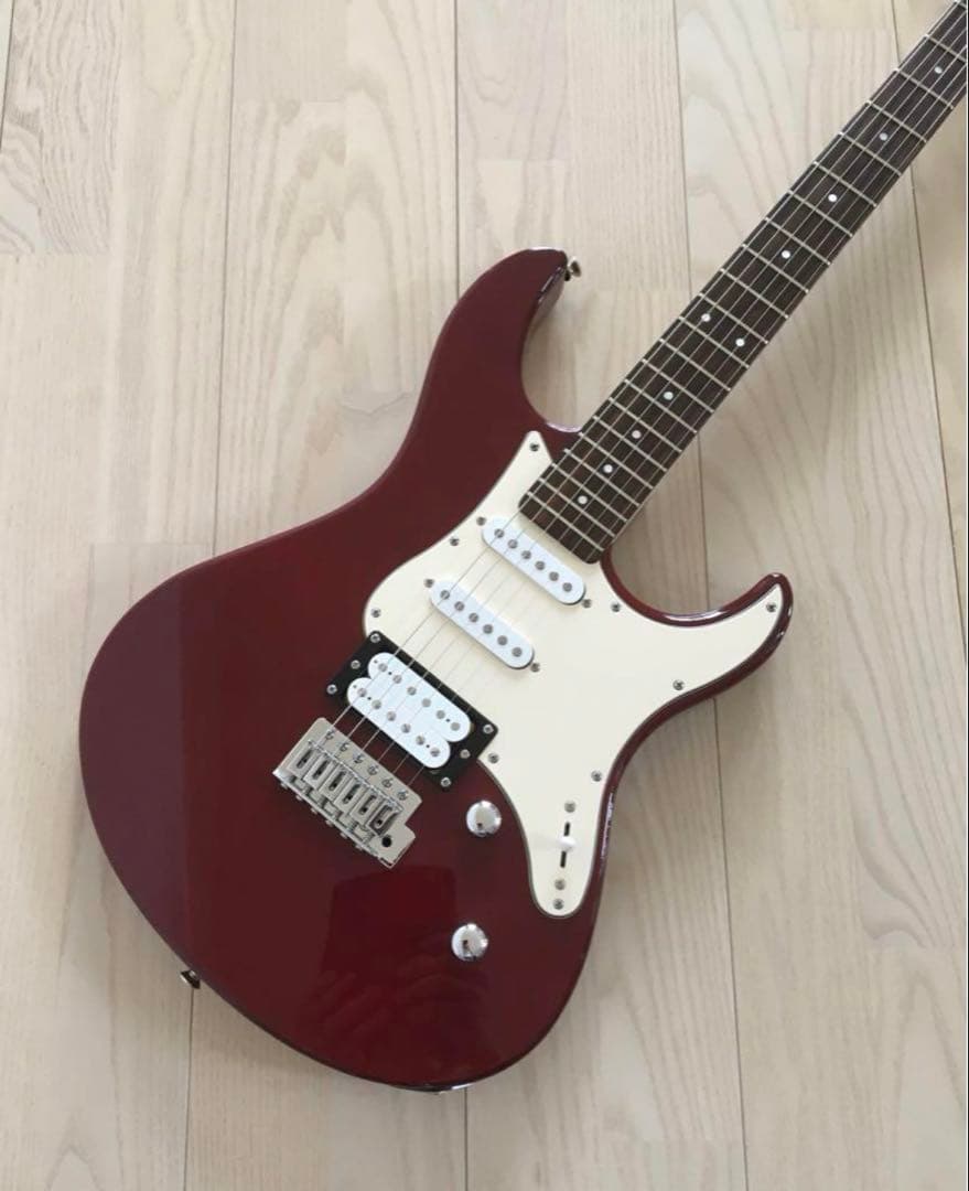 YAMAHA Pacifica 112V RM(レッドメタリック)