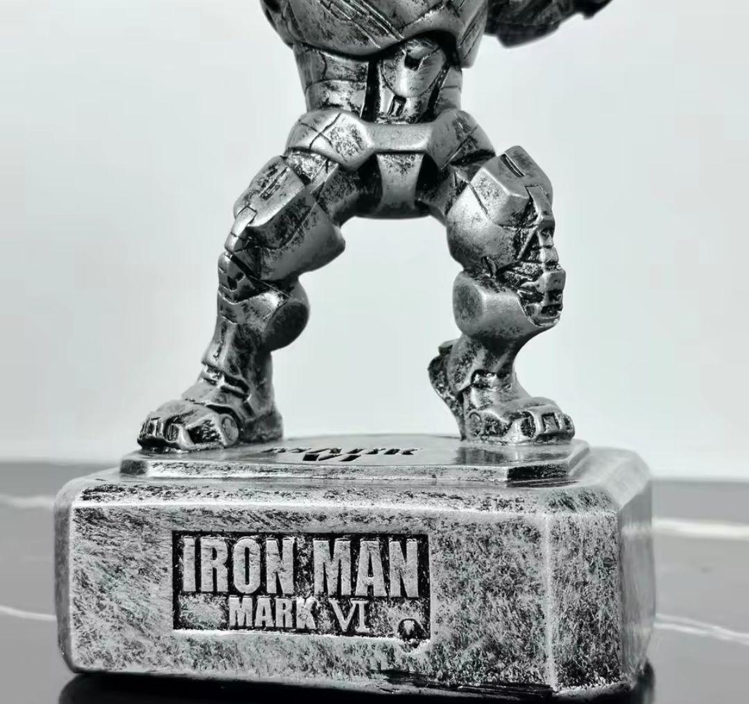 MARVEL　アイアンマン　金　銀　フィギュア