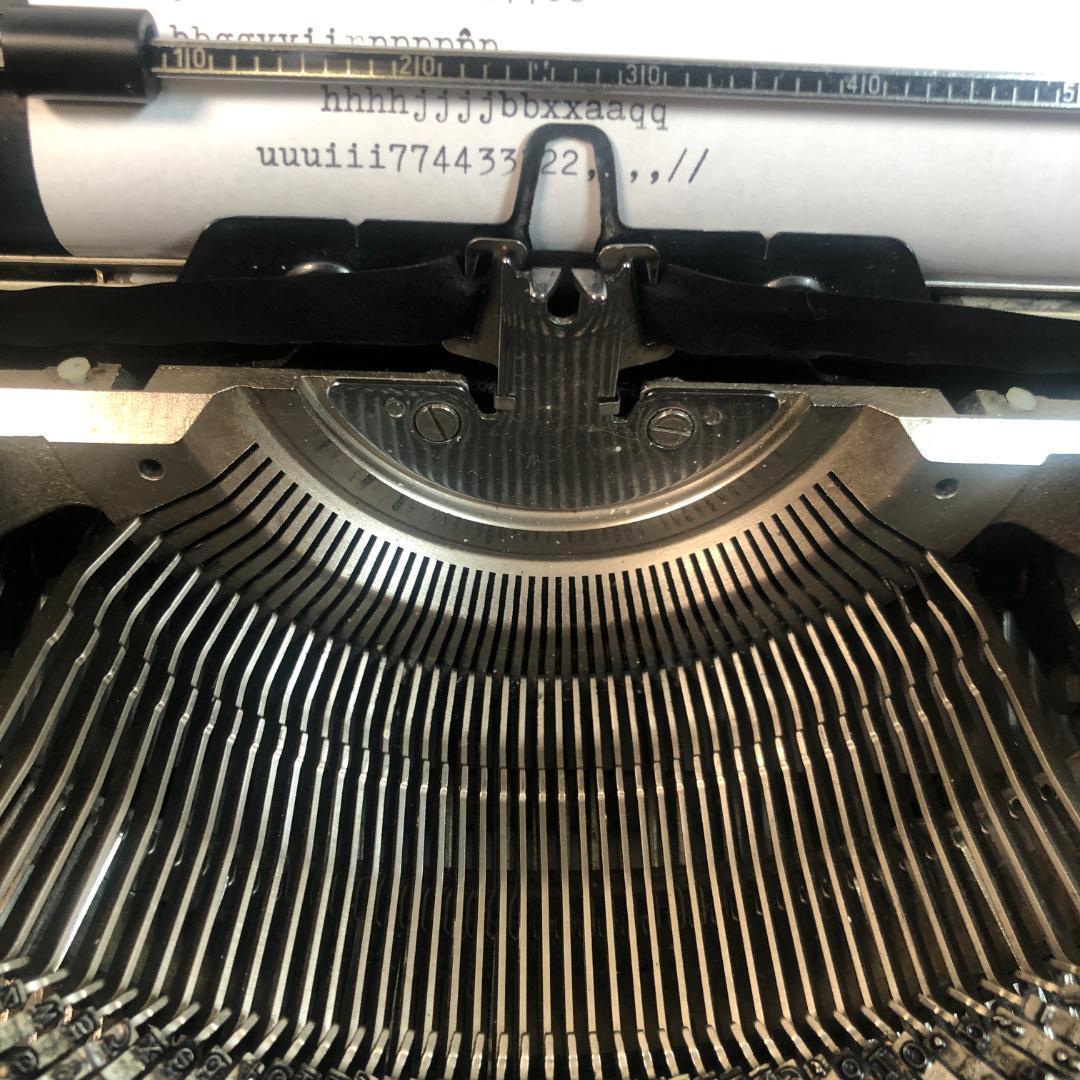 タイプライター TRIUMPH gabriele25 動作確認済 西ドイツ製