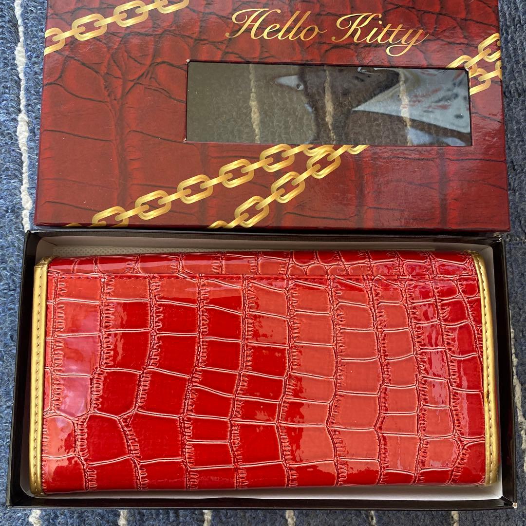 Hello Kitty クロコダイル風長財布