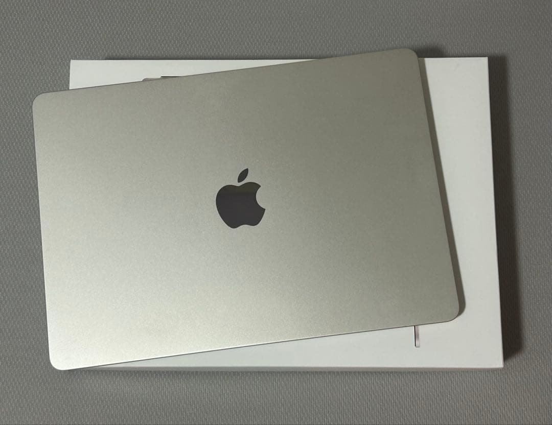 MacBook Air M2 13.6インチ 2022 スターライト