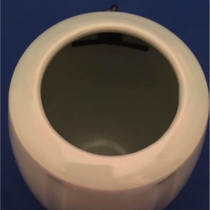 新品 未使用品 共箱あり 瀧田項一 白磁面取掛花入