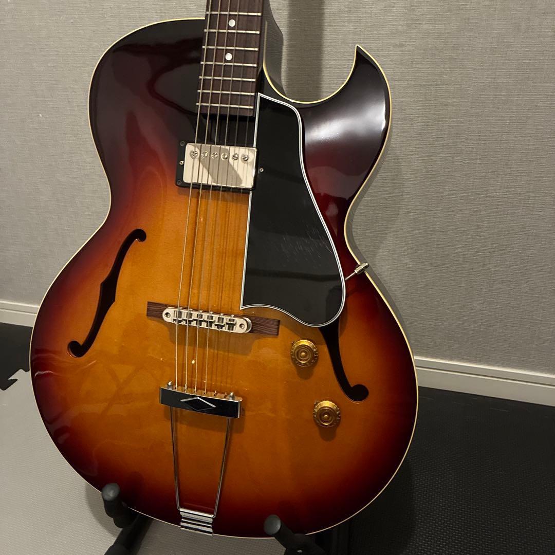 ギター Archtop Tribute AT101