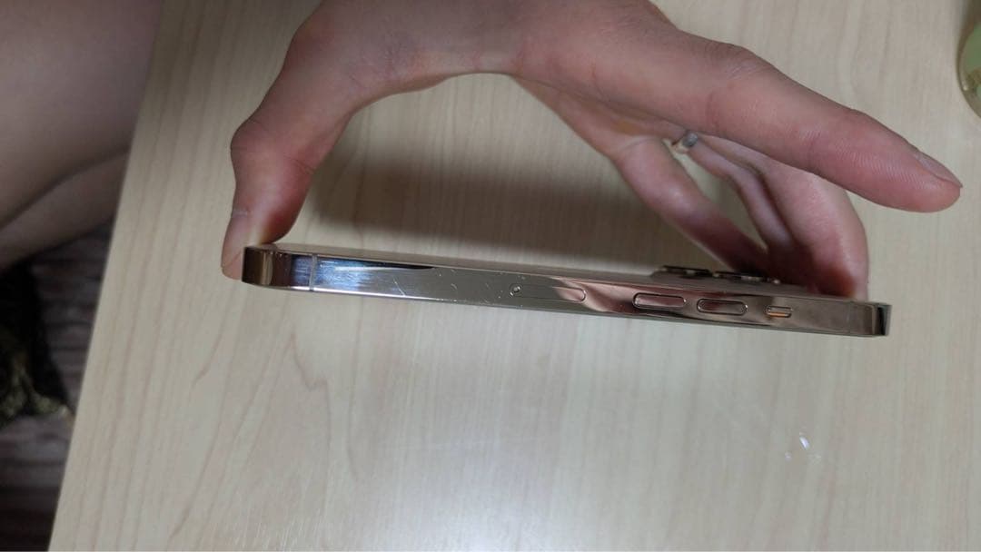 Apple iPhone 13 Pro 本体　SIMフリー