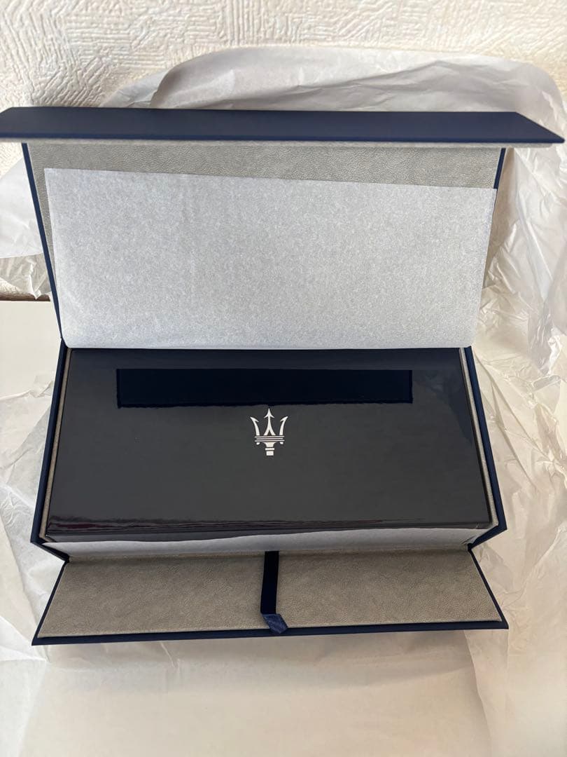 マセラティ　ノベルティボックス　メタルカー　ギブリ