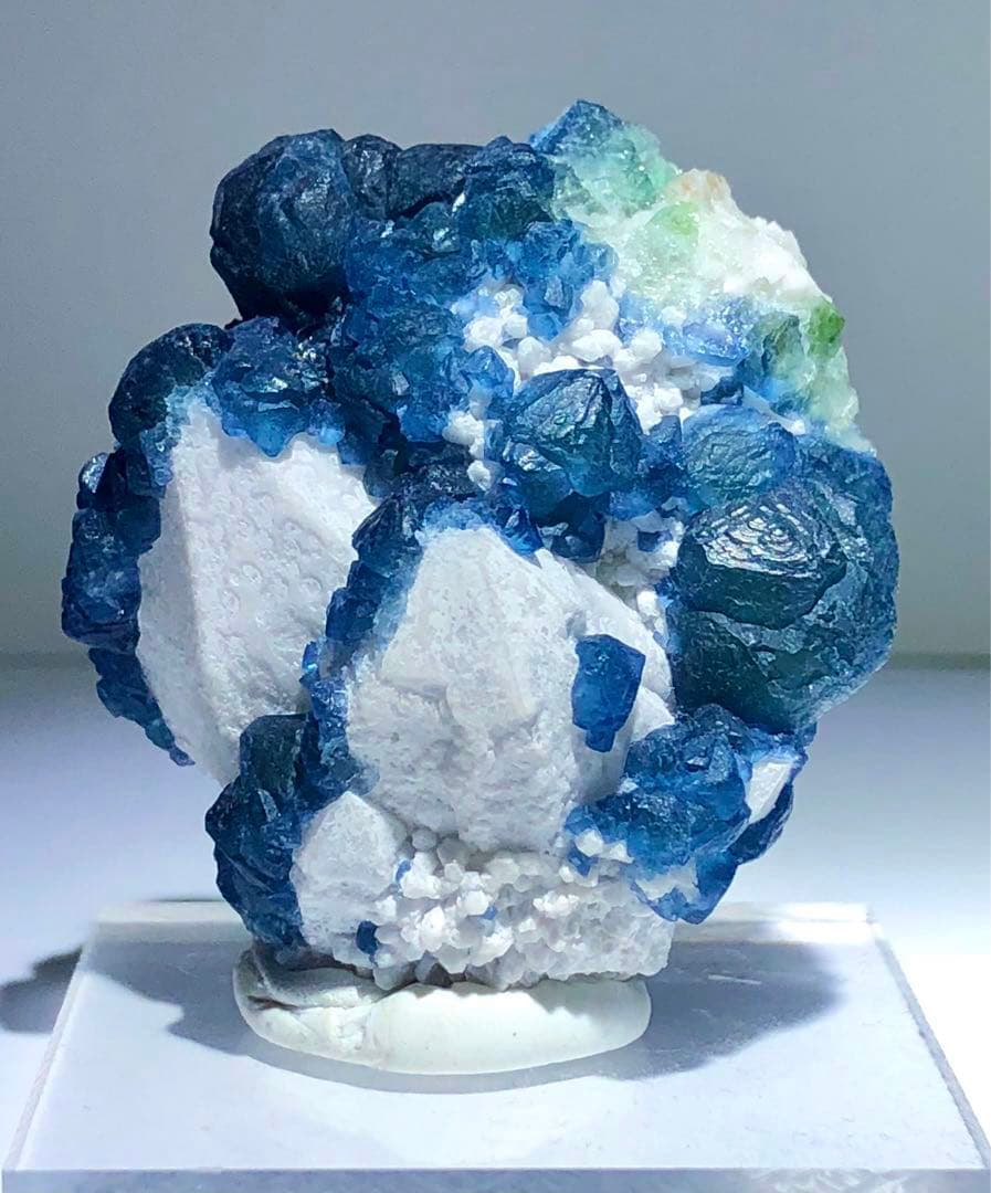 【美透過！】ブルーベリーフローライト　内モンゴル　蛍石