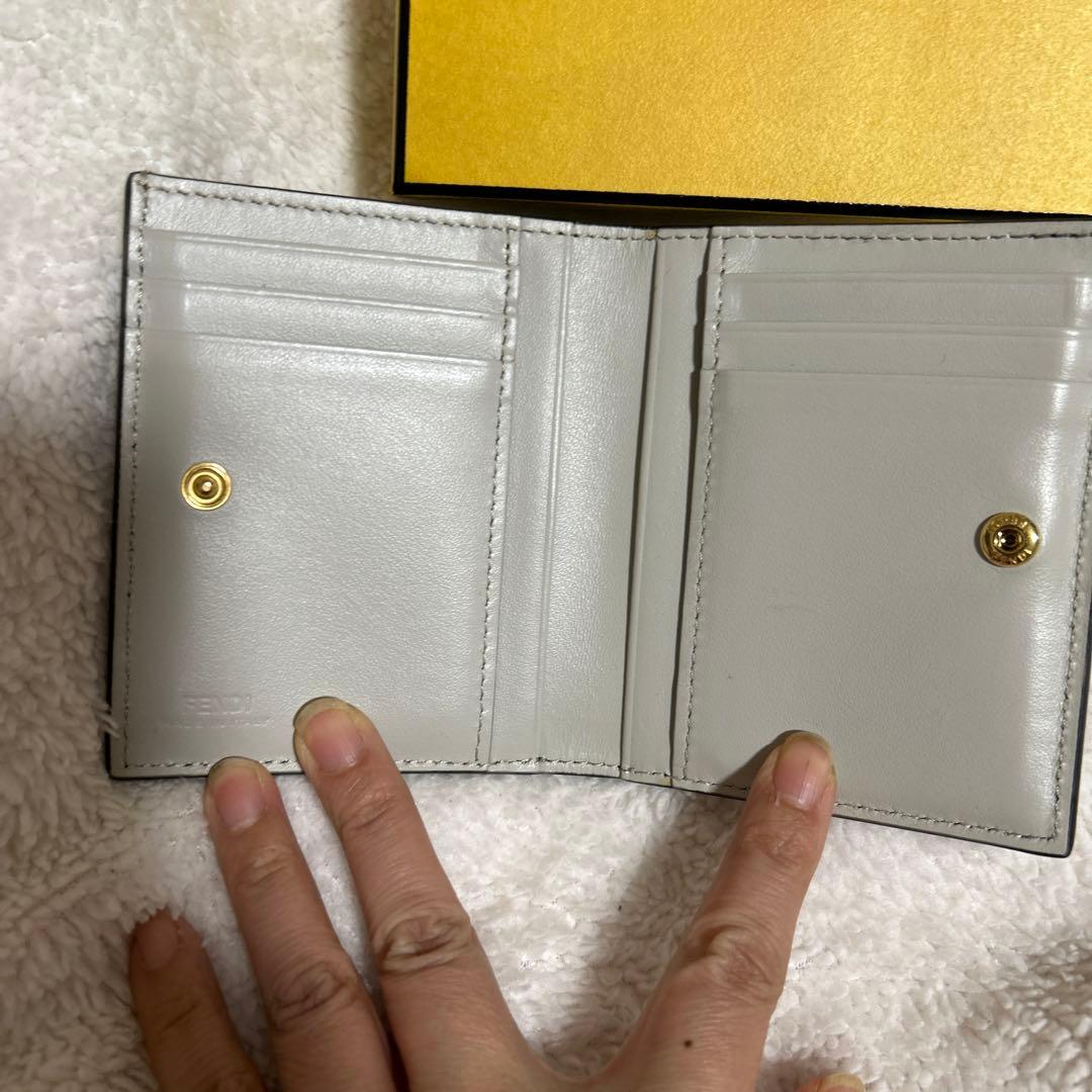 FENDI 二つ折り財布 グレー