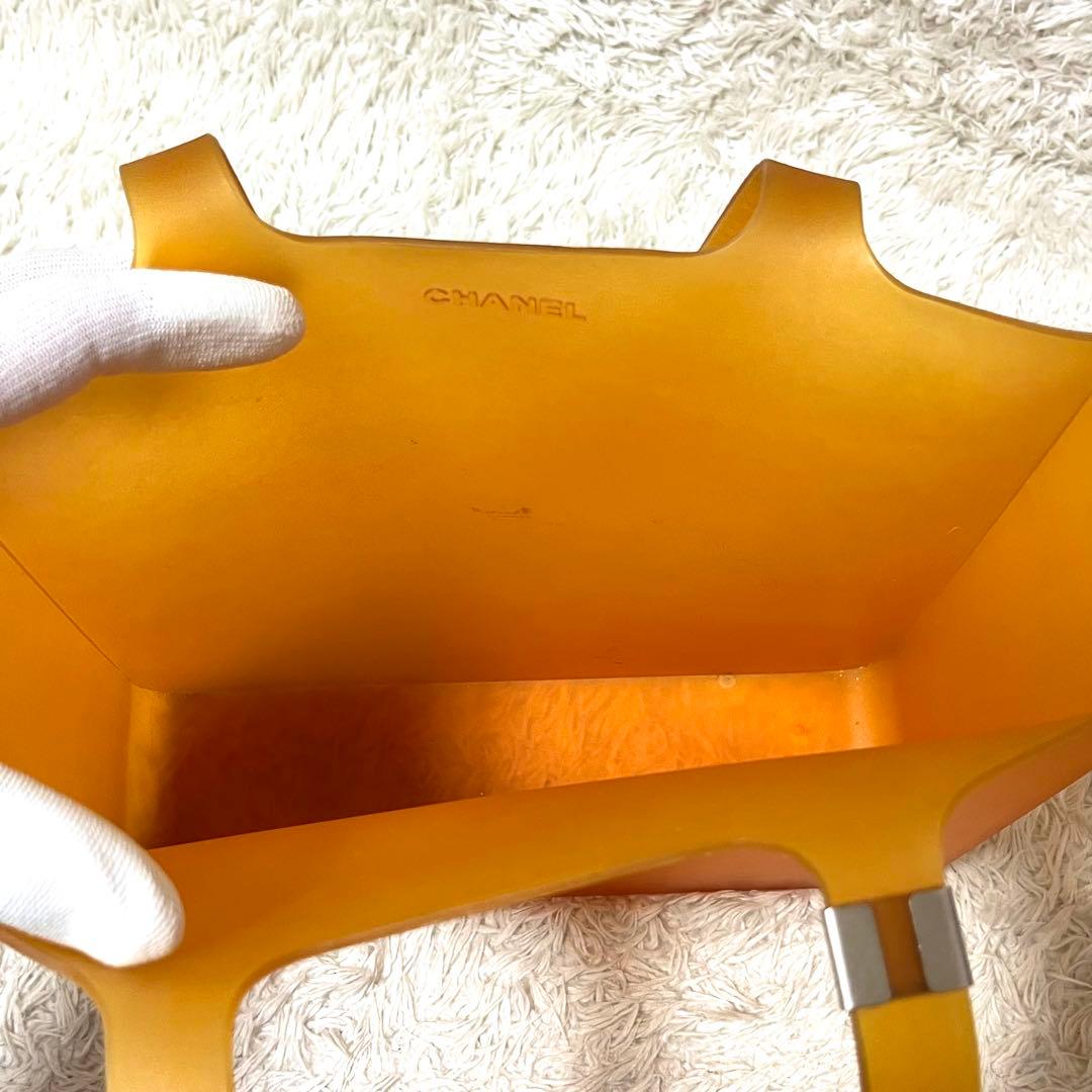 ✨入手困難✨CHANEL ラバートートバッグ ハンドバッグ オレンジ ロゴ金具