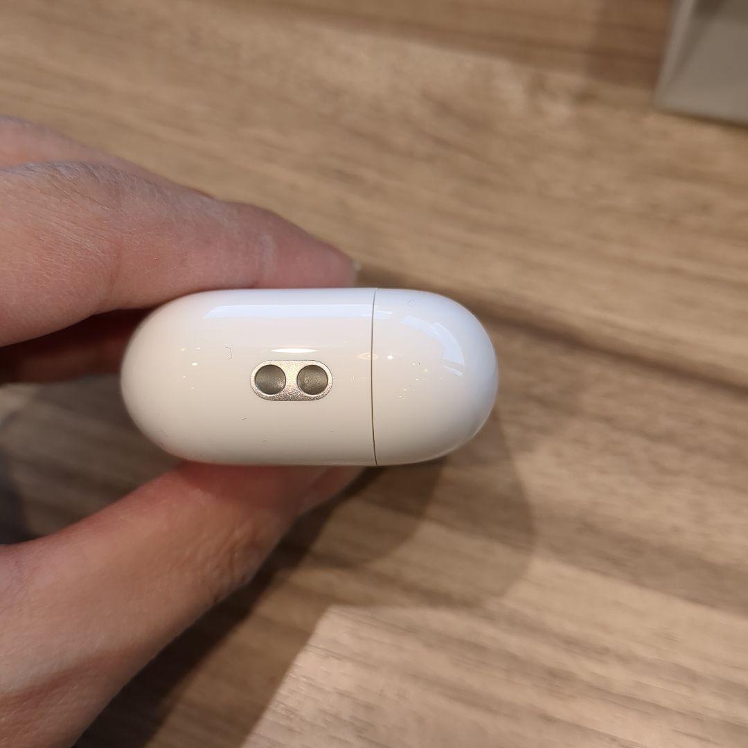 美品　Apple AirPods Pro 第3世代 充電ケース A3122 66
