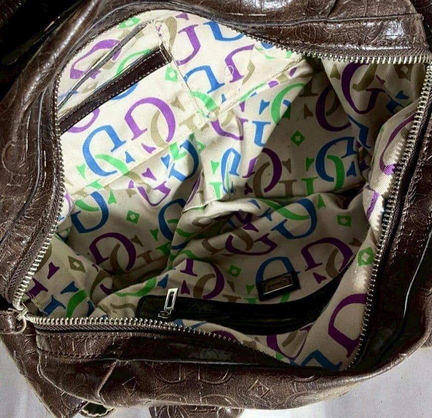 GUESS ゲス Y2K ハンドバッグ　総柄　デカロゴ　ブラウン
