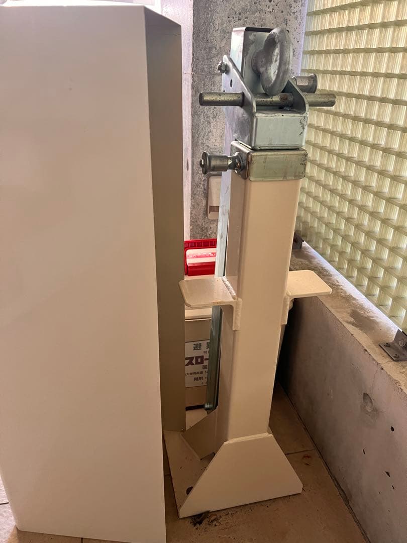 スローダン125 床付取付金具 スチールカバー付き 避難器具 消防科学研究所