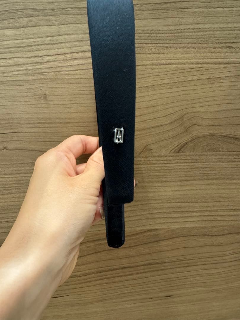 未使用　アレキサンドゥルパリ　カチューシャ　ブラック　黒　2.5cm