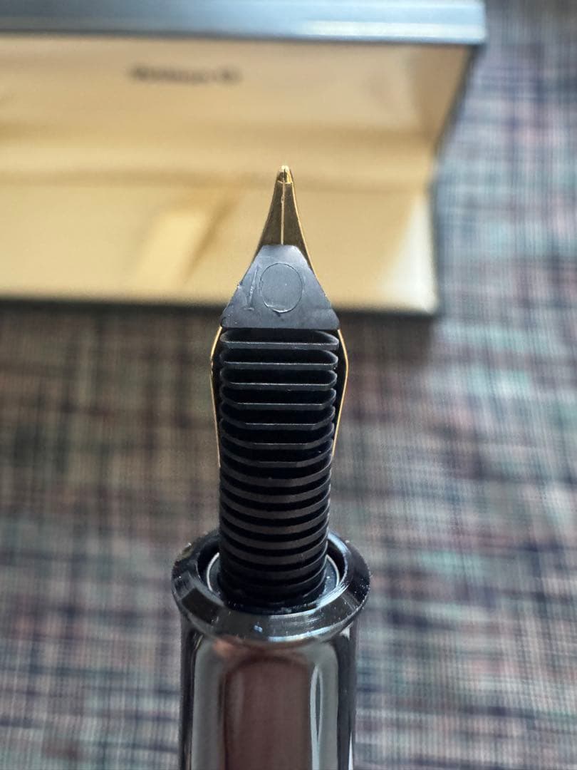 ペリカン 万年筆クラシックM200 F マーブルグリーン &インク（ブラック）