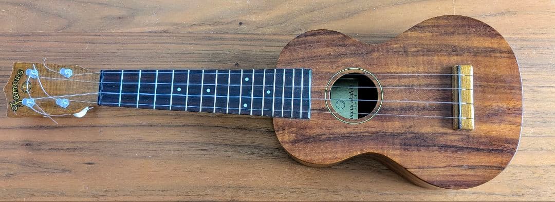 急遽15%引き【フェイマス】Famous FU-200 【ハワイアンコア材】