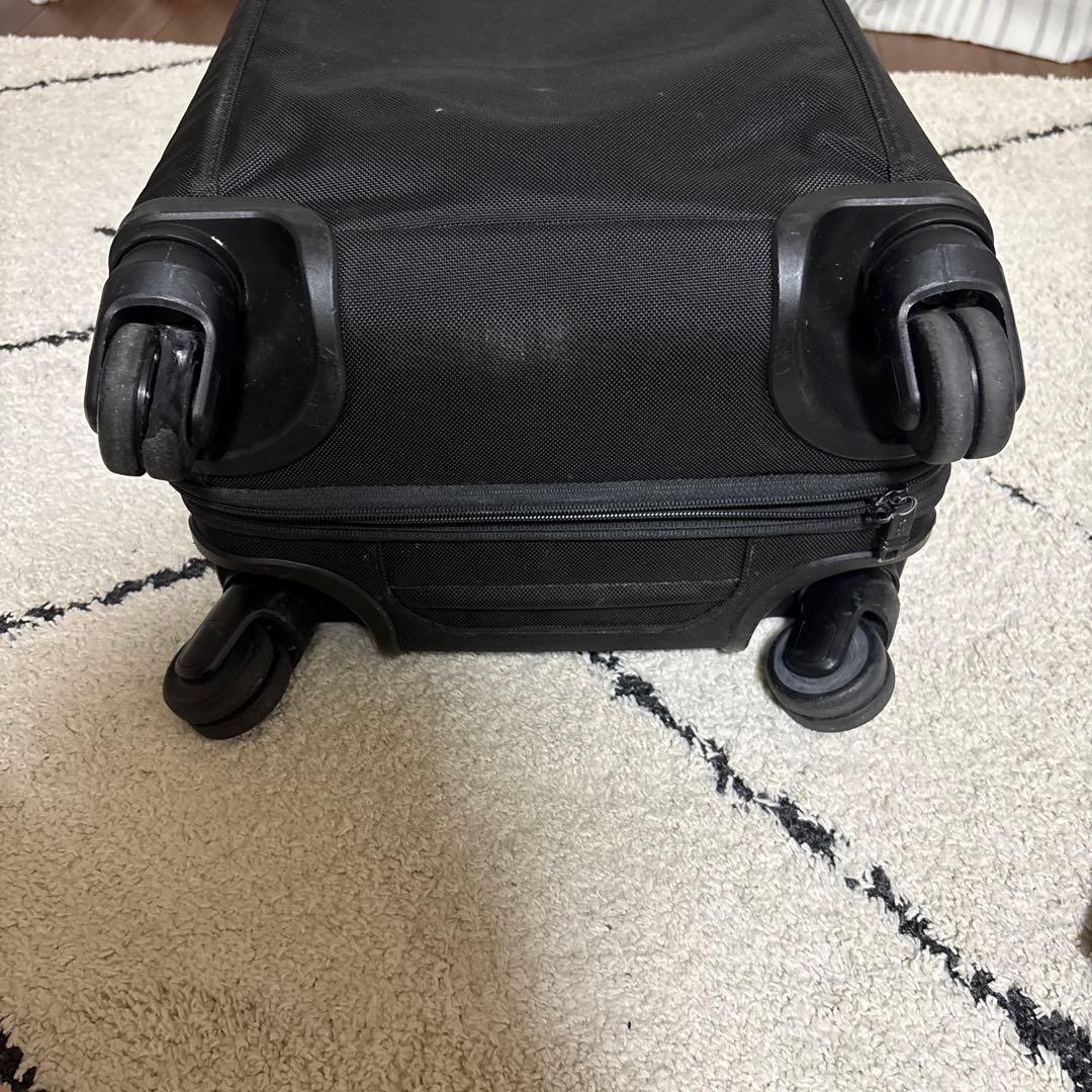 TUMI 22060 ALPHA2・4ウィール・キャリースーツケース ブラック